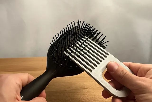 Fonksiyonel Tarak Temizleyici – Geniş Aralıklı Ergonomik Fırça Temizliği