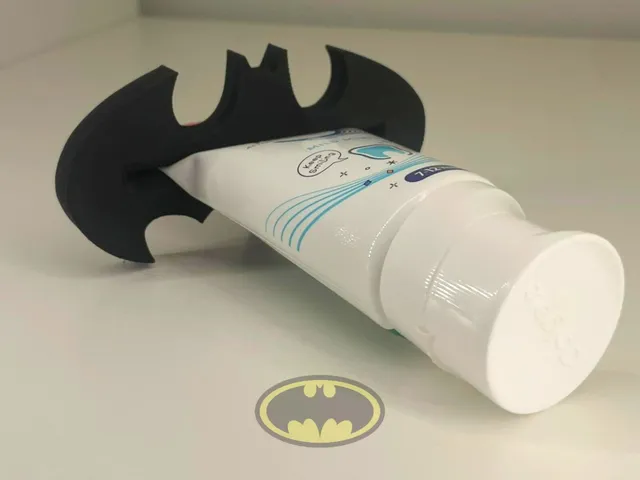 Batman Tasarımlı Diş Macunu Sıkacağı – Eğlenceli ve Şık Banyo Aksesuarı